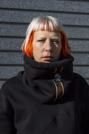 NECKWARMER LINE NARANJA NEGRO