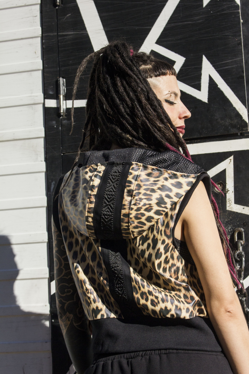 CHALECO CORTO LEOpARDO - Imagen 4